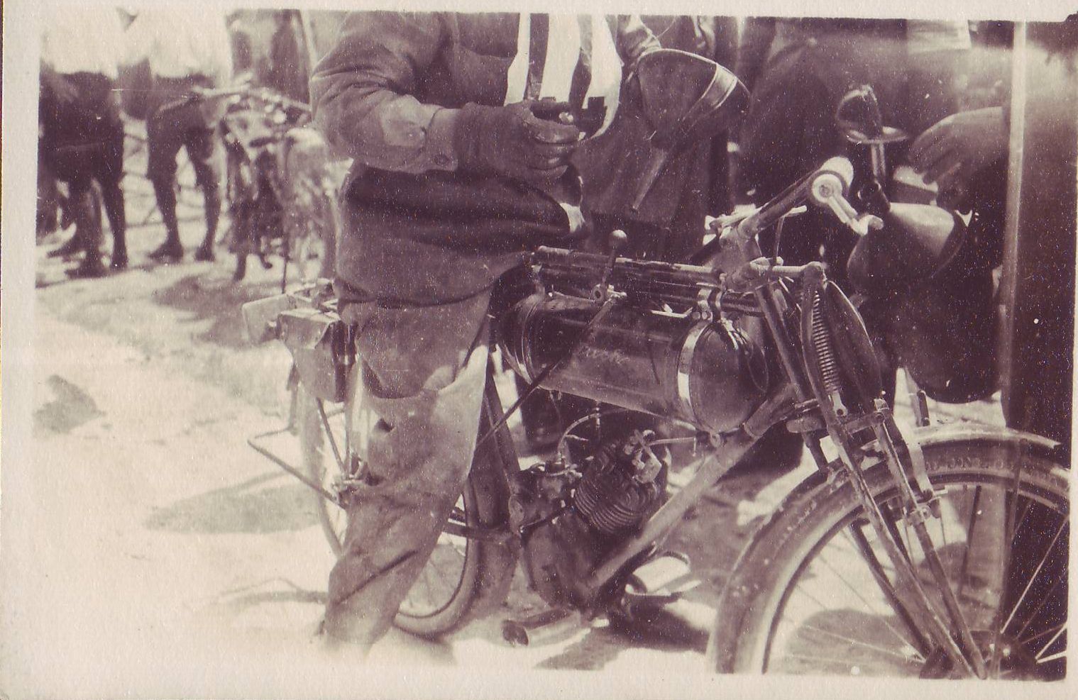 1925_TT_44puch
