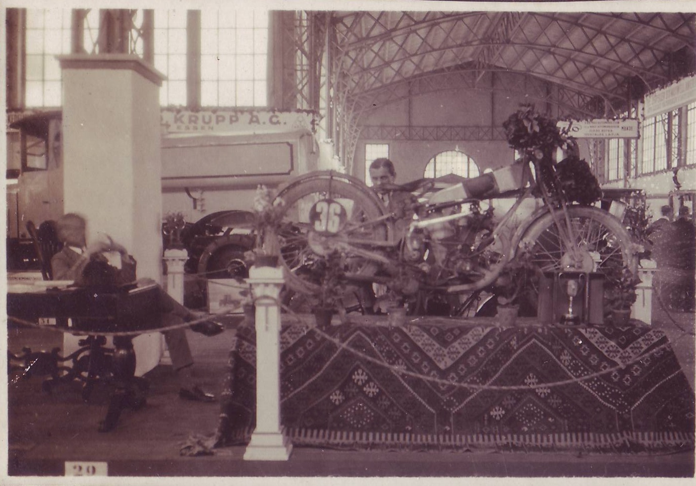 1925_autokiallitas_meray